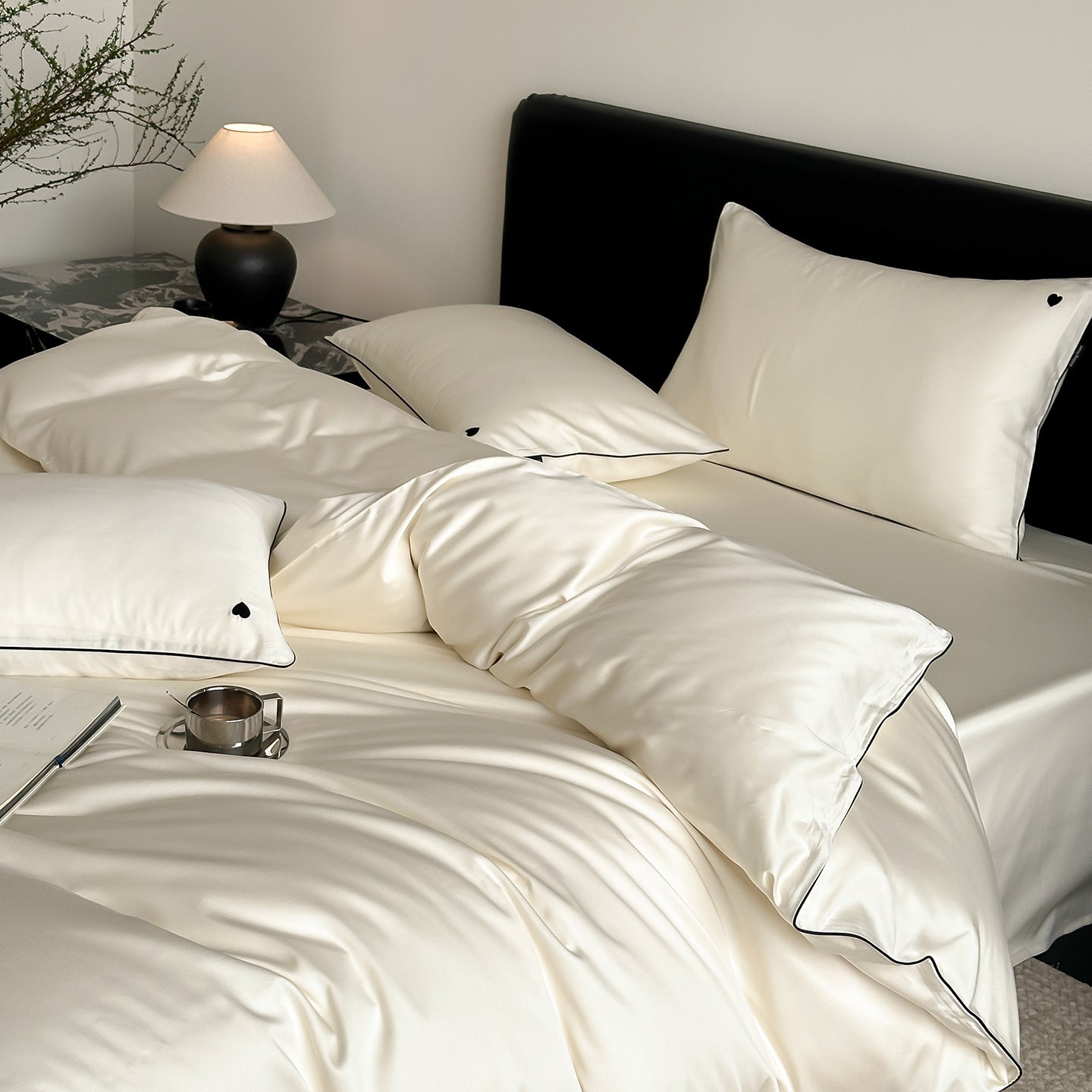 Solid-color high-end lyocell cool-feeling nude sleep sheet set