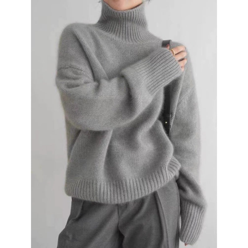 Solid color knitwear