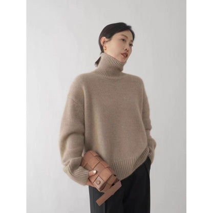 Solid color knitwear