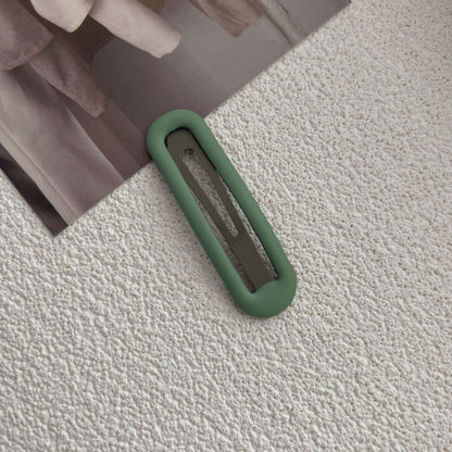 Solid color matte hairpin