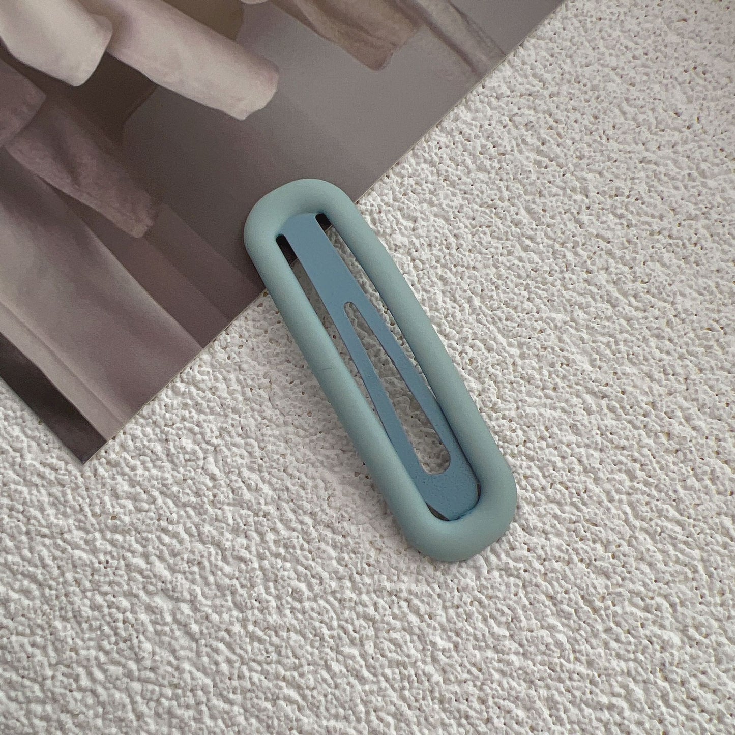 Solid color matte hairpin