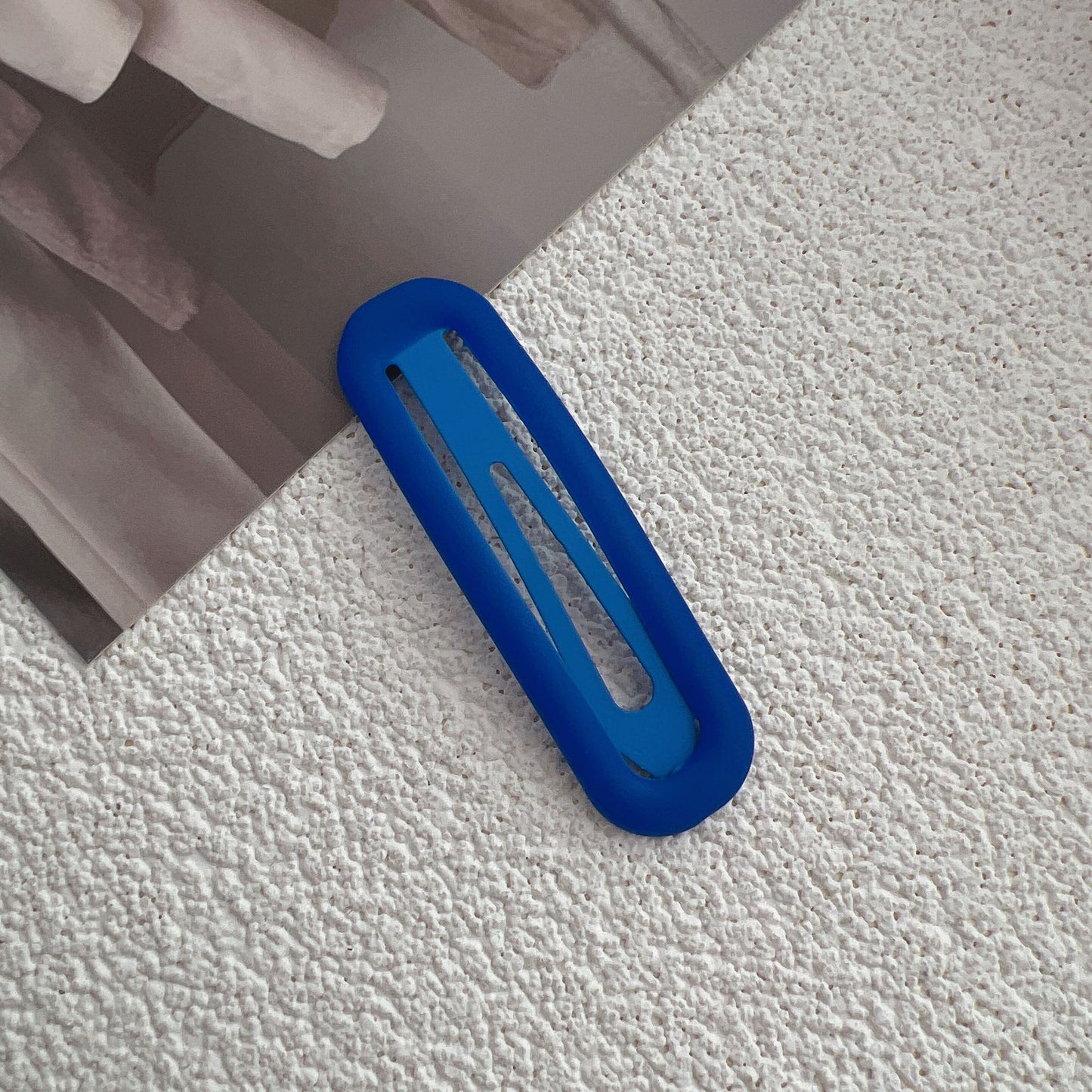 Solid color matte hairpin