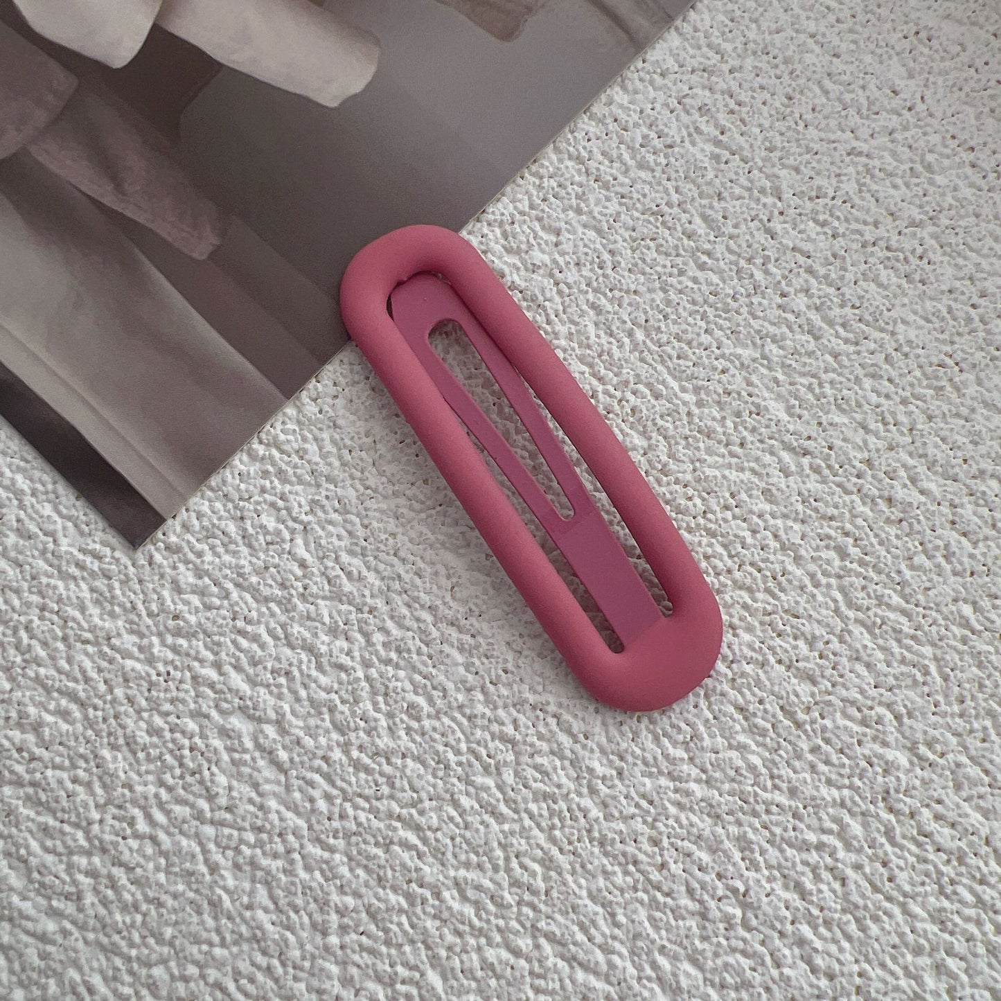 Solid color matte hairpin