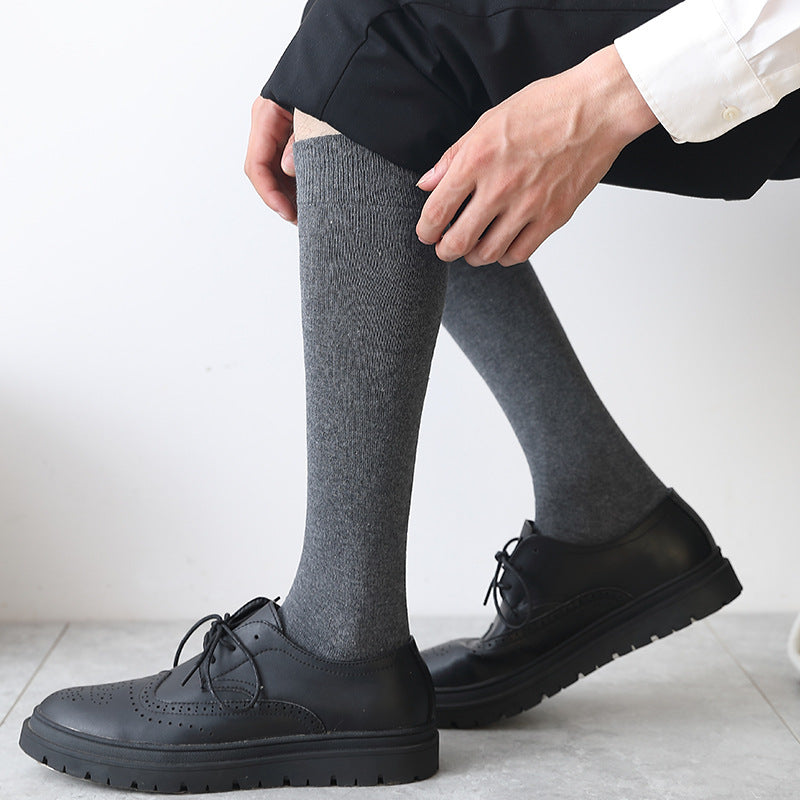 Solid-color men's high-topped socks for autumn and winter