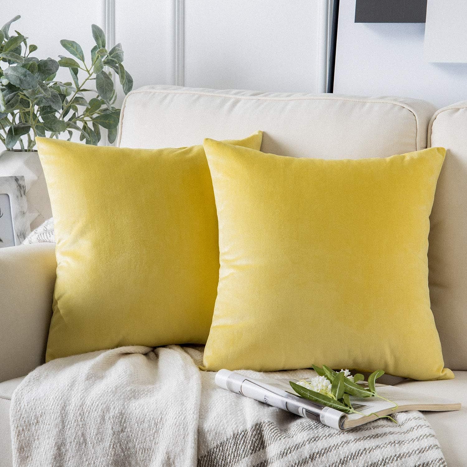 Solid color pillow case