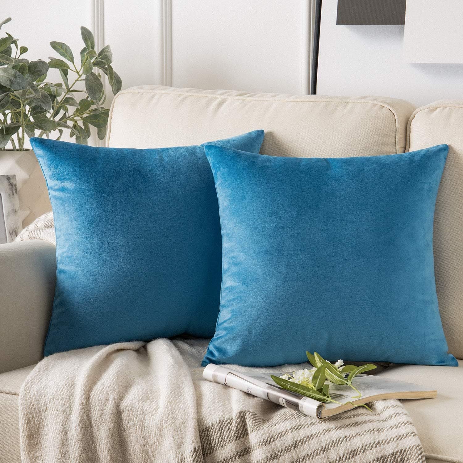 Solid-color pillowcase