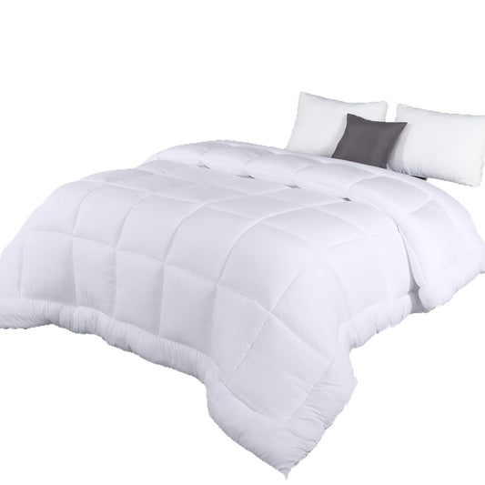 Solid-color simple all-season quilt