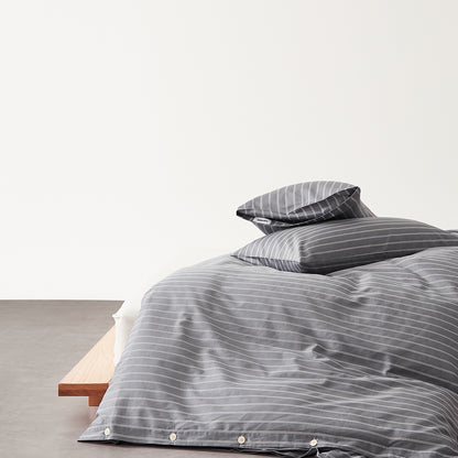Solid-color striped duvet cover