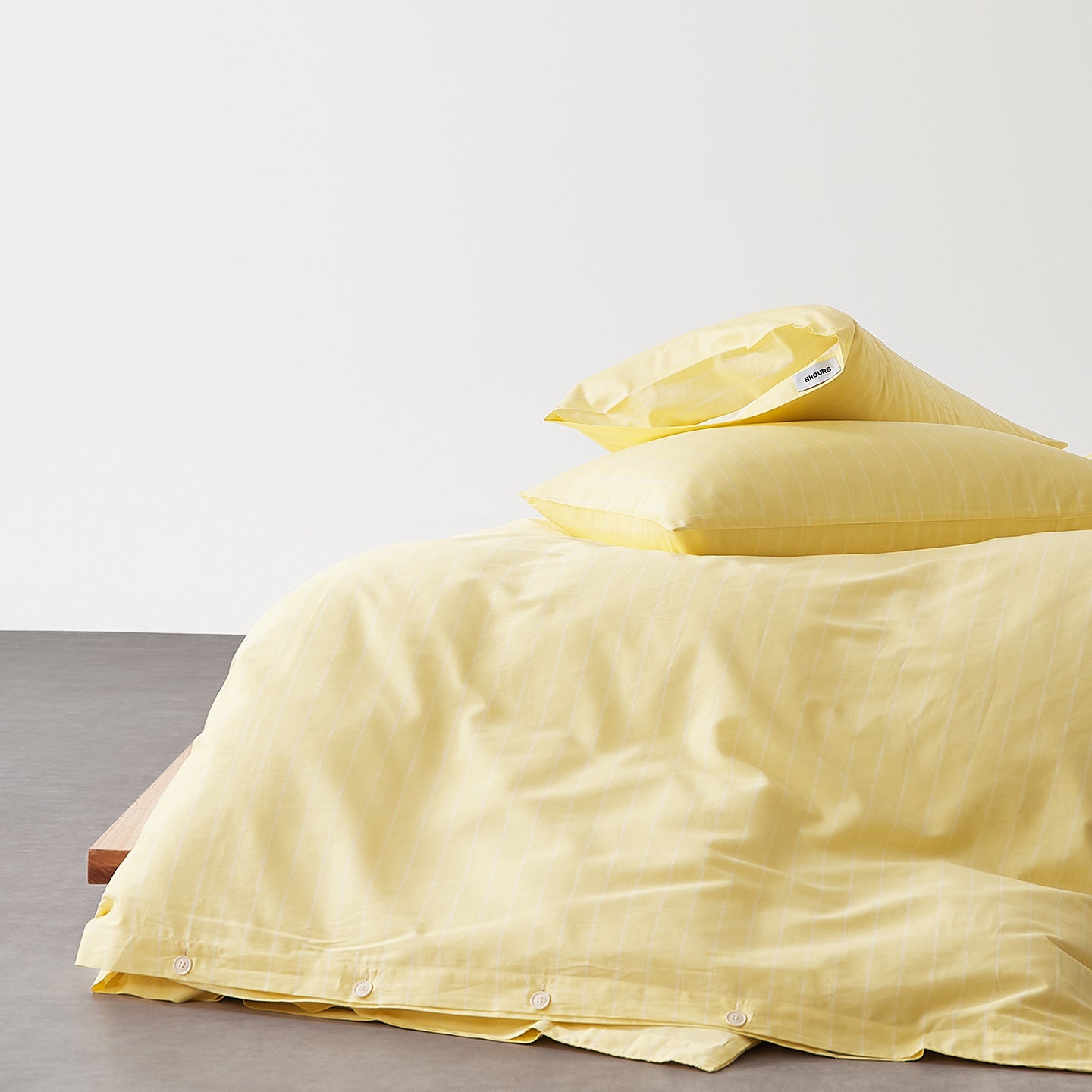 Solid-color striped duvet cover