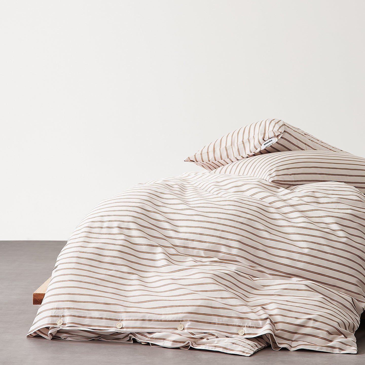Solid-color striped duvet cover