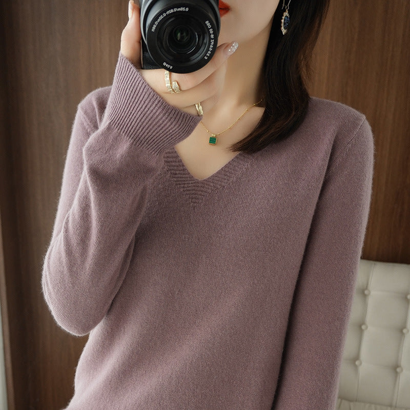 Solid-color V-neck knitted base layer shirt