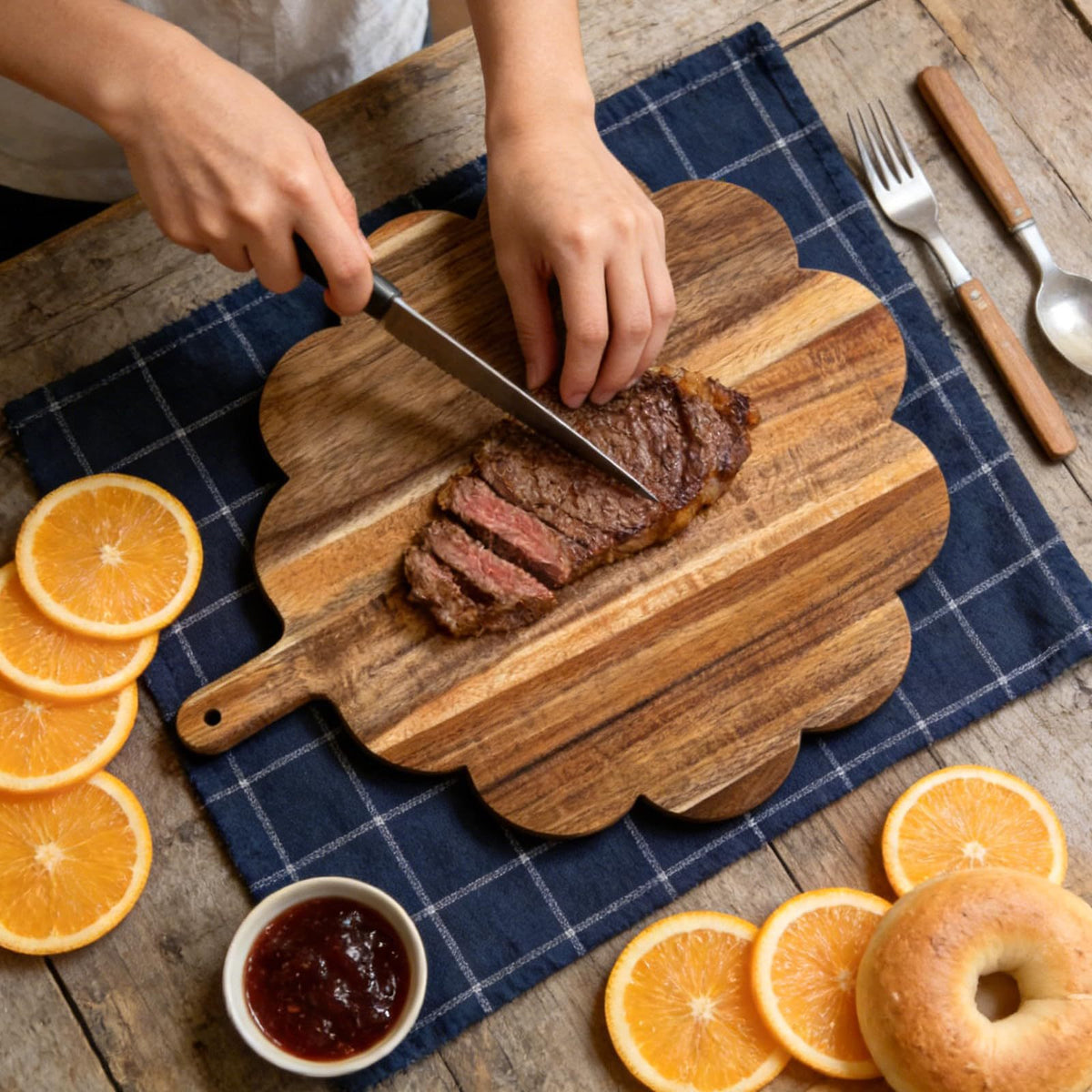 Solid Wood Lace Handle Cutting Board