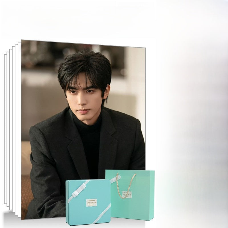 Song Weilong Lin Yisen Character Photo Cards and Collectibles