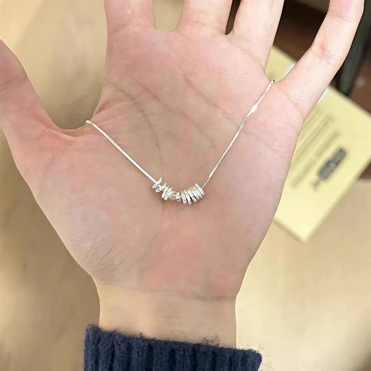Sophisticated clavicle necklace