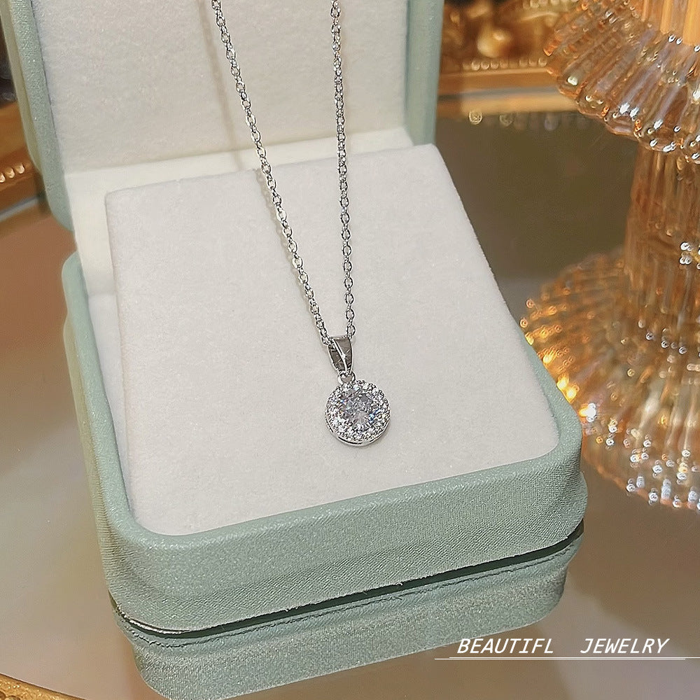 South Korea Hot-selling Accessories Niche Collarbone Chain Super Fairy All-match Pendant Light Luxury Necklace Chain New Style Titanium Steel Necklace Jewelry for Women