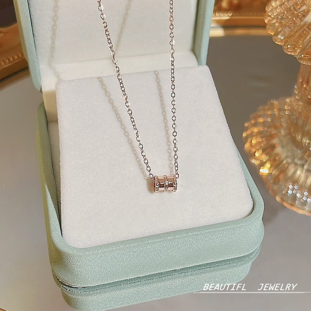 South Korea Hot-selling Accessories Niche Collarbone Chain Super Fairy All-match Pendant Light Luxury Necklace Chain New Style Titanium Steel Necklace Jewelry for Women