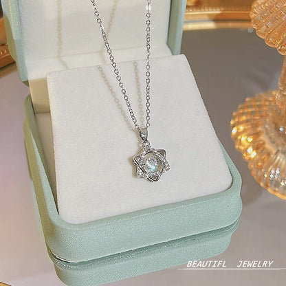 South Korea Hot-selling Accessories Niche Collarbone Chain Super Fairy All-match Pendant Light Luxury Necklace Chain New Style Titanium Steel Necklace Jewelry for Women