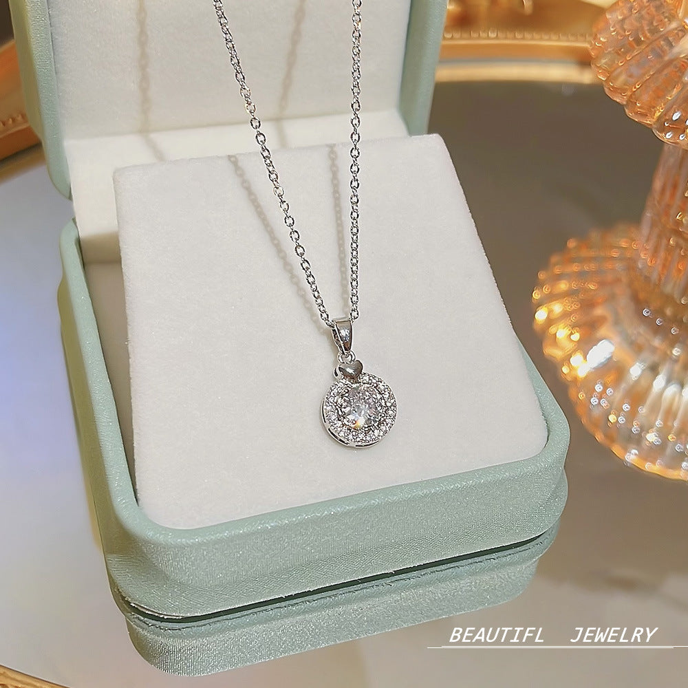 South Korea Hot-selling Accessories Niche Collarbone Chain Super Fairy All-match Pendant Light Luxury Necklace Chain New Style Titanium Steel Necklace Jewelry for Women