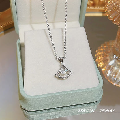 South Korea Hot-selling Accessories Niche Collarbone Chain Super Fairy All-match Pendant Light Luxury Necklace Chain New Style Titanium Steel Necklace Jewelry for Women