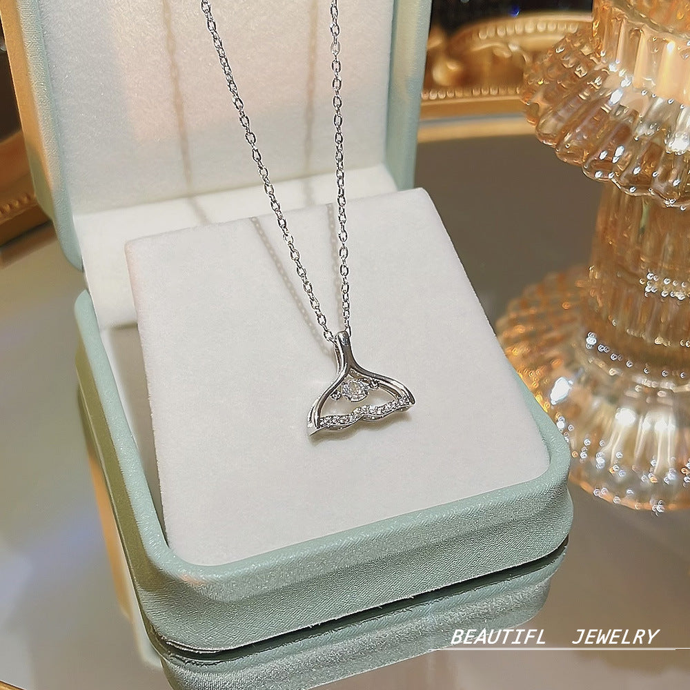 South Korea Hot-selling Accessories Niche Collarbone Chain Super Fairy All-match Pendant Light Luxury Necklace Chain New Style Titanium Steel Necklace Jewelry for Women