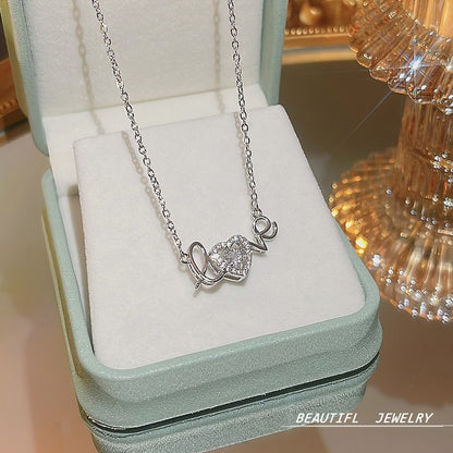 South Korea Hot-selling Accessories Niche Collarbone Chain Super Fairy All-match Pendant Light Luxury Necklace Chain New Style Titanium Steel Necklace Jewelry for Women