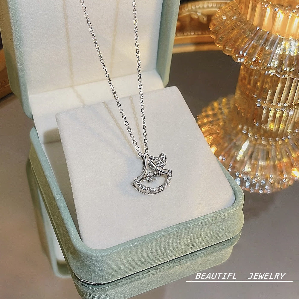 South Korea Hot-selling Accessories Niche Collarbone Chain Super Fairy All-match Pendant Light Luxury Necklace Chain New Style Titanium Steel Necklace Jewelry for Women