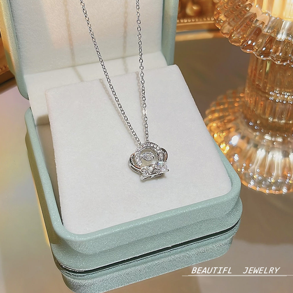 South Korea Hot-selling Accessories Niche Collarbone Chain Super Fairy All-match Pendant Light Luxury Necklace Chain New Style Titanium Steel Necklace Jewelry for Women