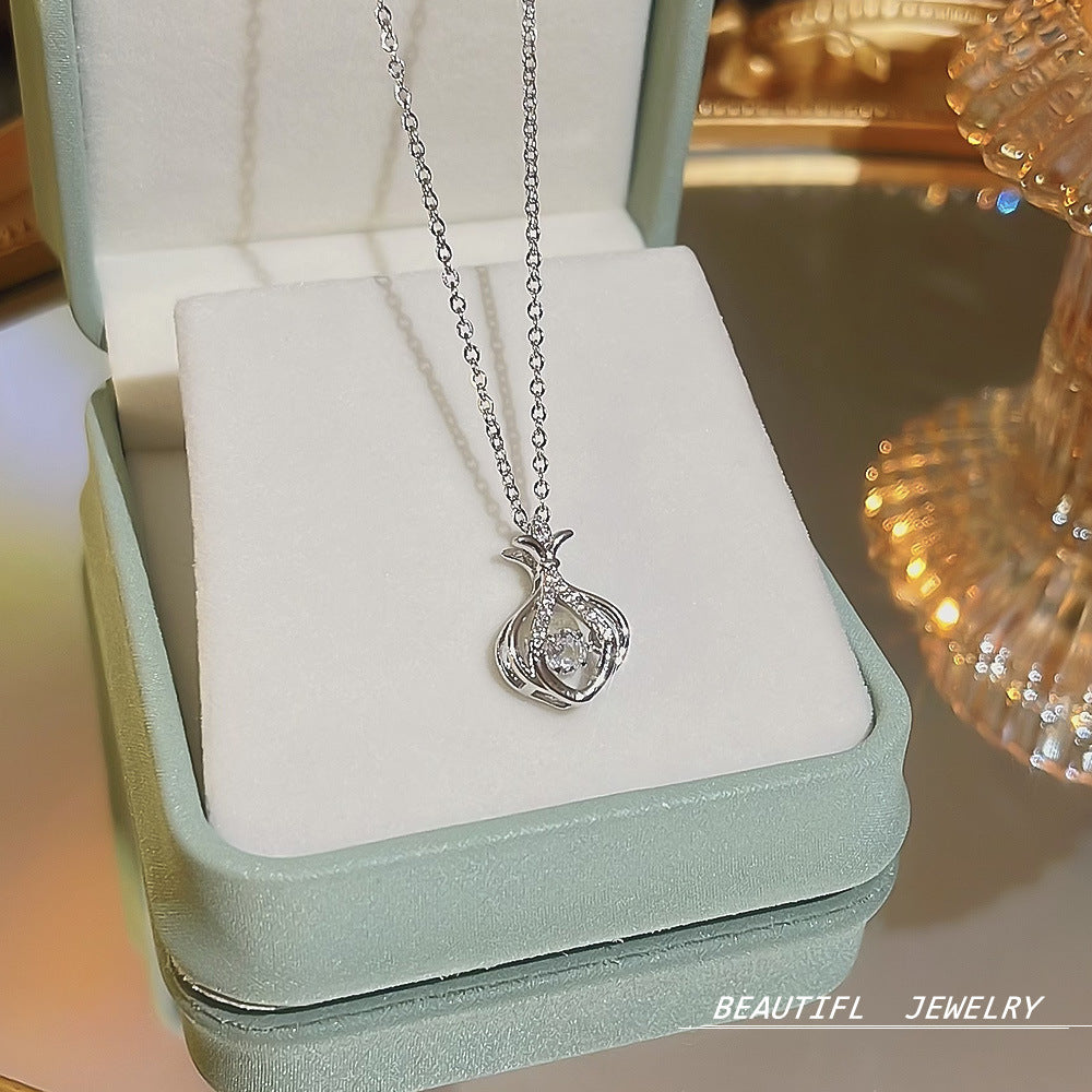 South Korea Hot-selling Accessories Niche Collarbone Chain Super Fairy All-match Pendant Light Luxury Necklace Chain New Style Titanium Steel Necklace Jewelry for Women