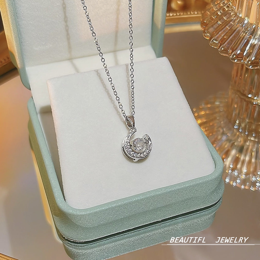South Korea Hot-selling Accessories Niche Collarbone Chain Super Fairy All-match Pendant Light Luxury Necklace Chain New Style Titanium Steel Necklace Jewelry for Women