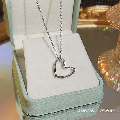 South Korea Hot-selling Accessories Niche Collarbone Chain Super Fairy All-match Pendant Light Luxury Necklace Chain New Style Titanium Steel Necklace Jewelry for Women