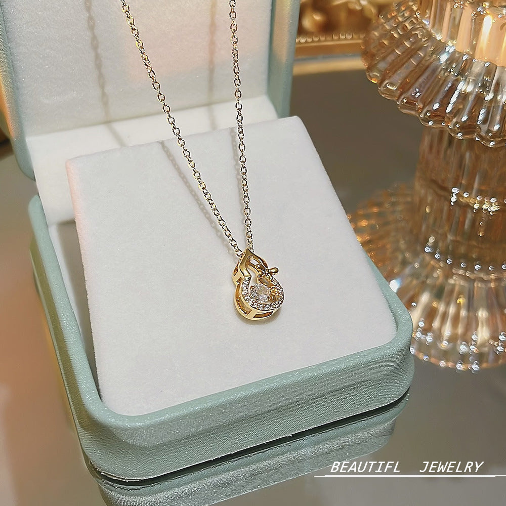 South Korea Hot-selling Accessories Niche Collarbone Chain Super Fairy All-match Pendant Light Luxury Necklace Chain New Style Titanium Steel Necklace Jewelry for Women
