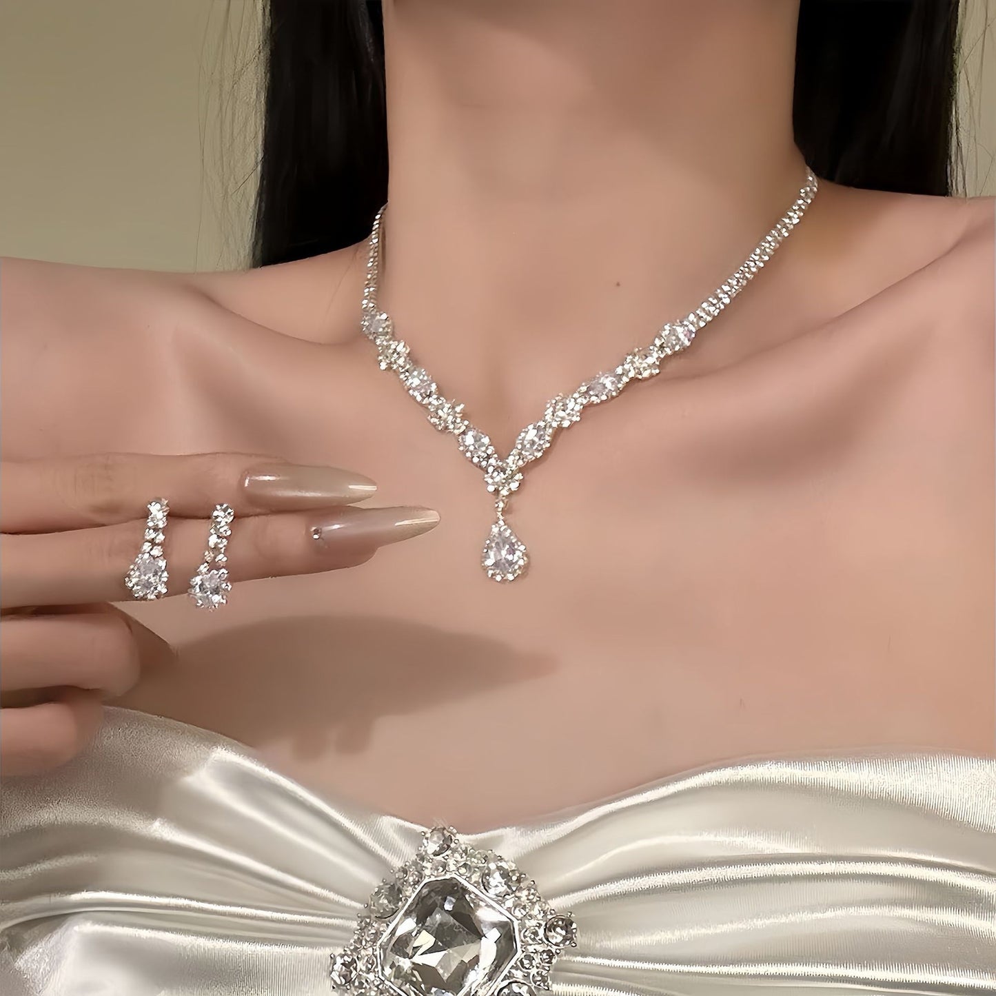 Sparkling Star Necklace and Earrings