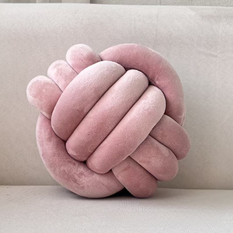 Spherical decorative pillow