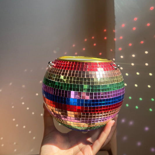 Spherical plastic suspended flowerpots