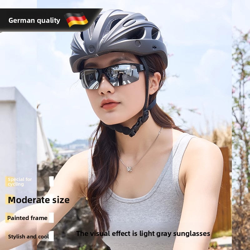 Splash-proof and windproof riding glasses