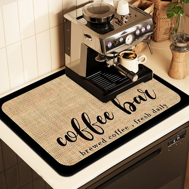 Sponge mat that absorbs water on the tabletop and dries quickly