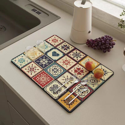 Sponge mat that absorbs water on the tabletop and dries quickly