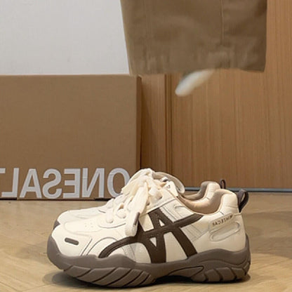 sports shoes