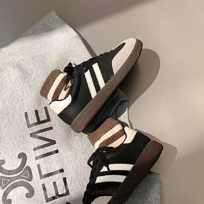 sports shoes