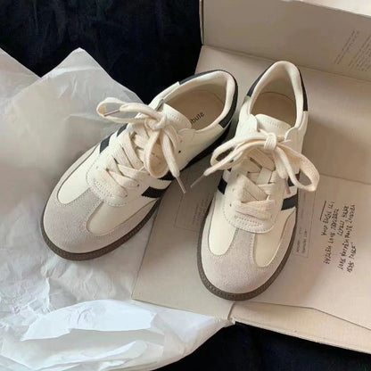 sports shoes