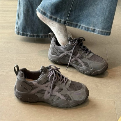 sports shoes