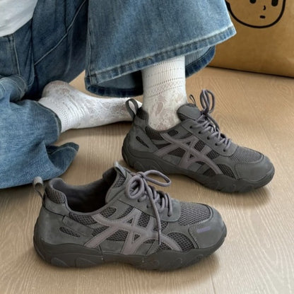 sports shoes