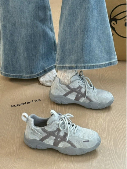 sports shoes