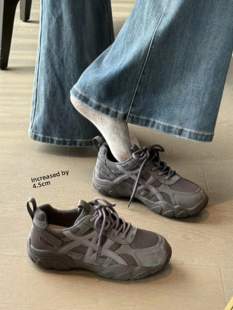 sports shoes