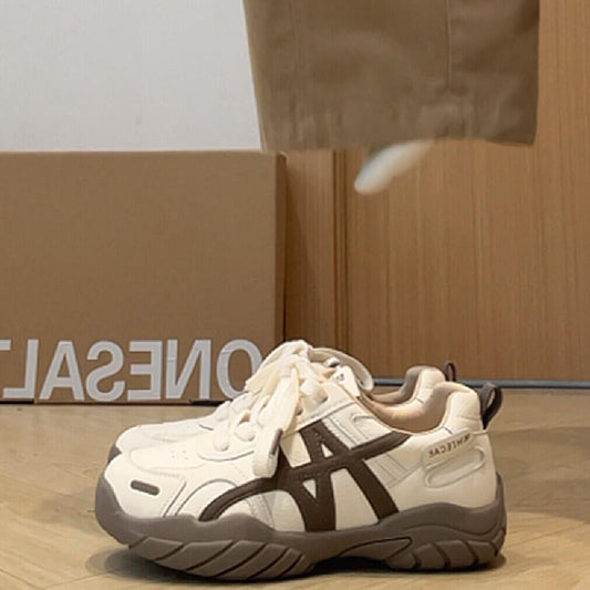 sports shoes