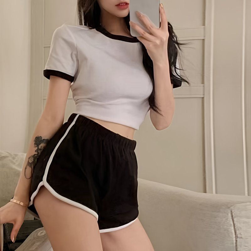 Sporty suit for women
