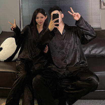 Spring and autumn pajamas