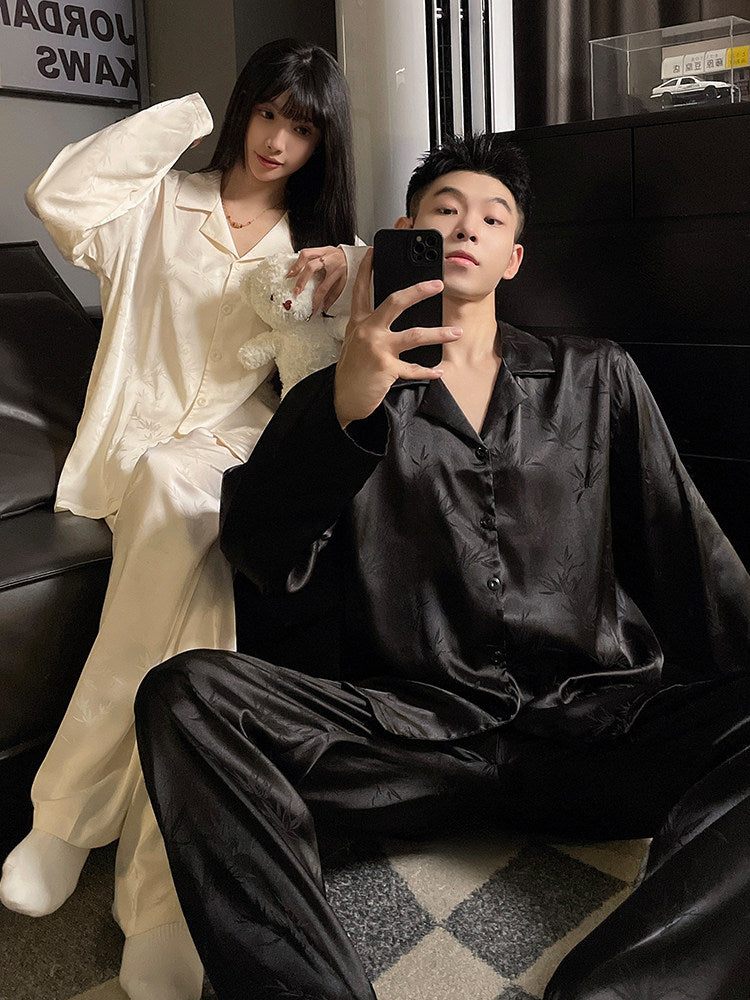 Spring and autumn pajamas