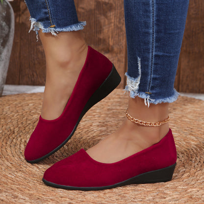 Spring New Wide-Fit Pointed-Toe Wedge Shoes