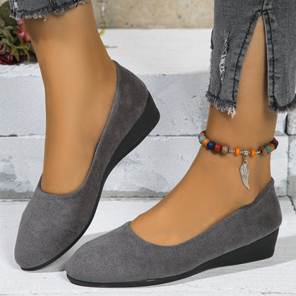 Spring New Wide-Fit Pointed-Toe Wedge Shoes